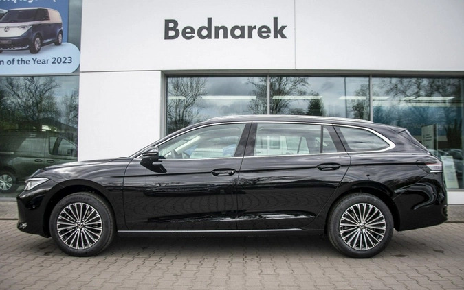 Volkswagen Passat cena 199700 przebieg: 5, rok produkcji 2024 z Chojna małe 379